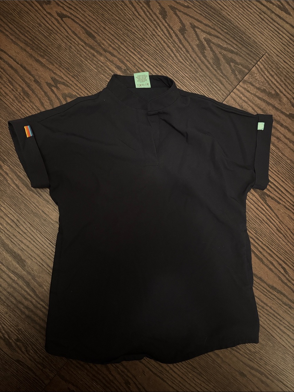 CHARLIE RE-GARDE™ - RETRO BLEU NAUTIQUE - Mandarine Collar Scrub Top